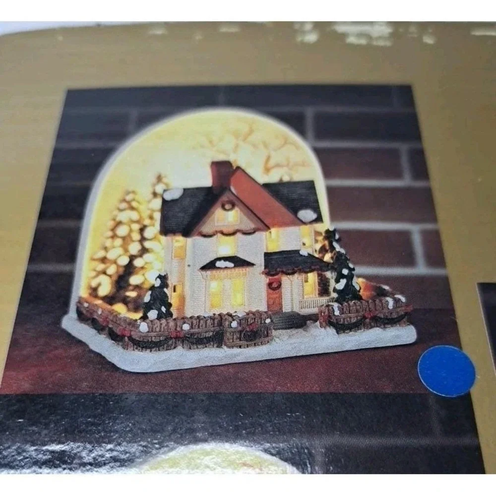 Poly Resin Candle Holder Christmas Scene Holiday Decor Original Box The Bon-Ton